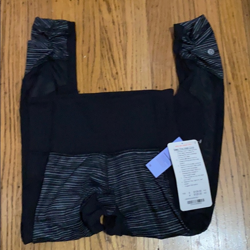NWT lululemon seek the heat crop leggings
